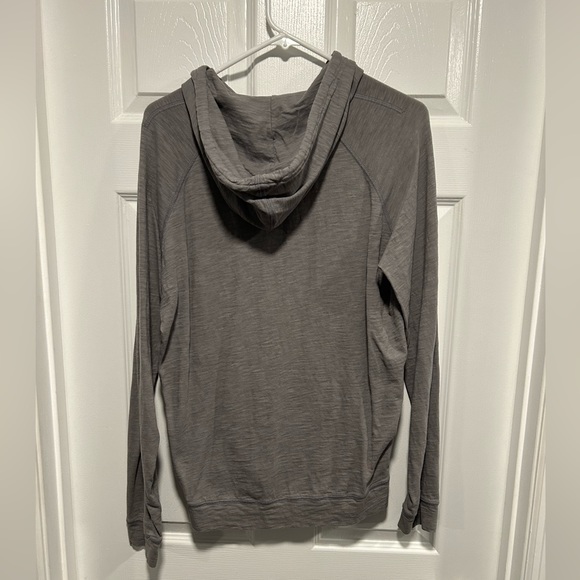 Vince long sleeve lightweight hoodie - Picture 3 of 3